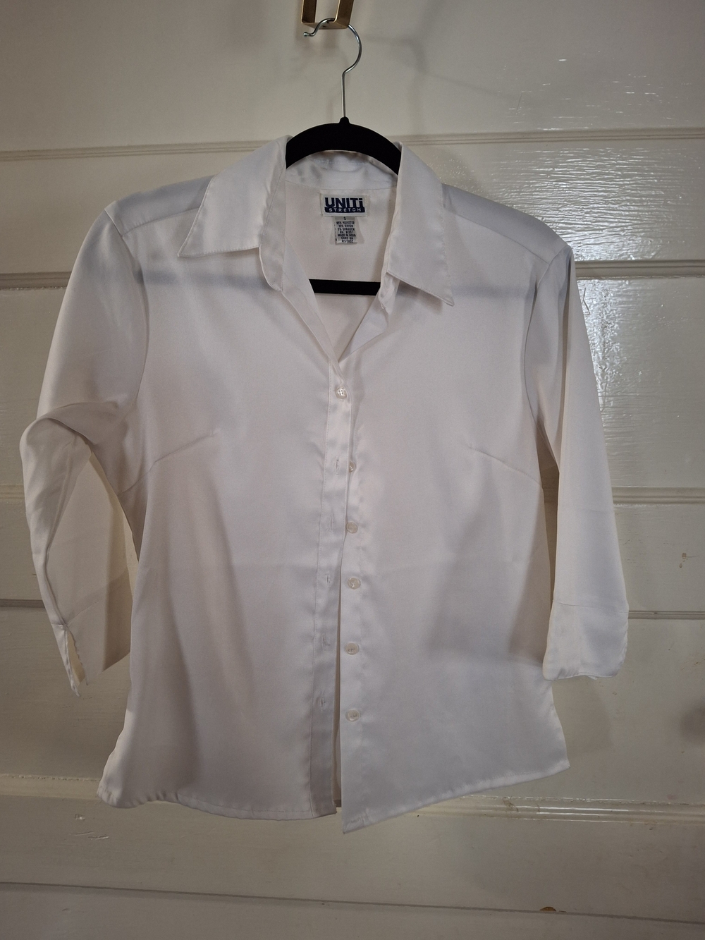 Uniti Casual White Button-Down Women's Shirt (Cfd001)